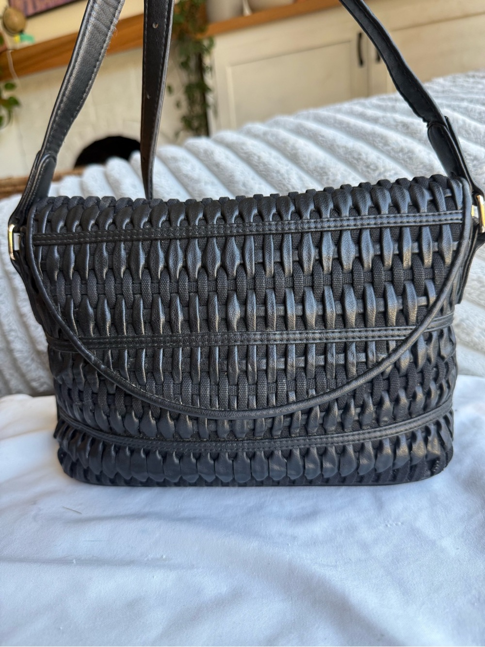 Vintage Liz Claiborne Woven Black Shoulder Bag - Elegant Everyday Tote